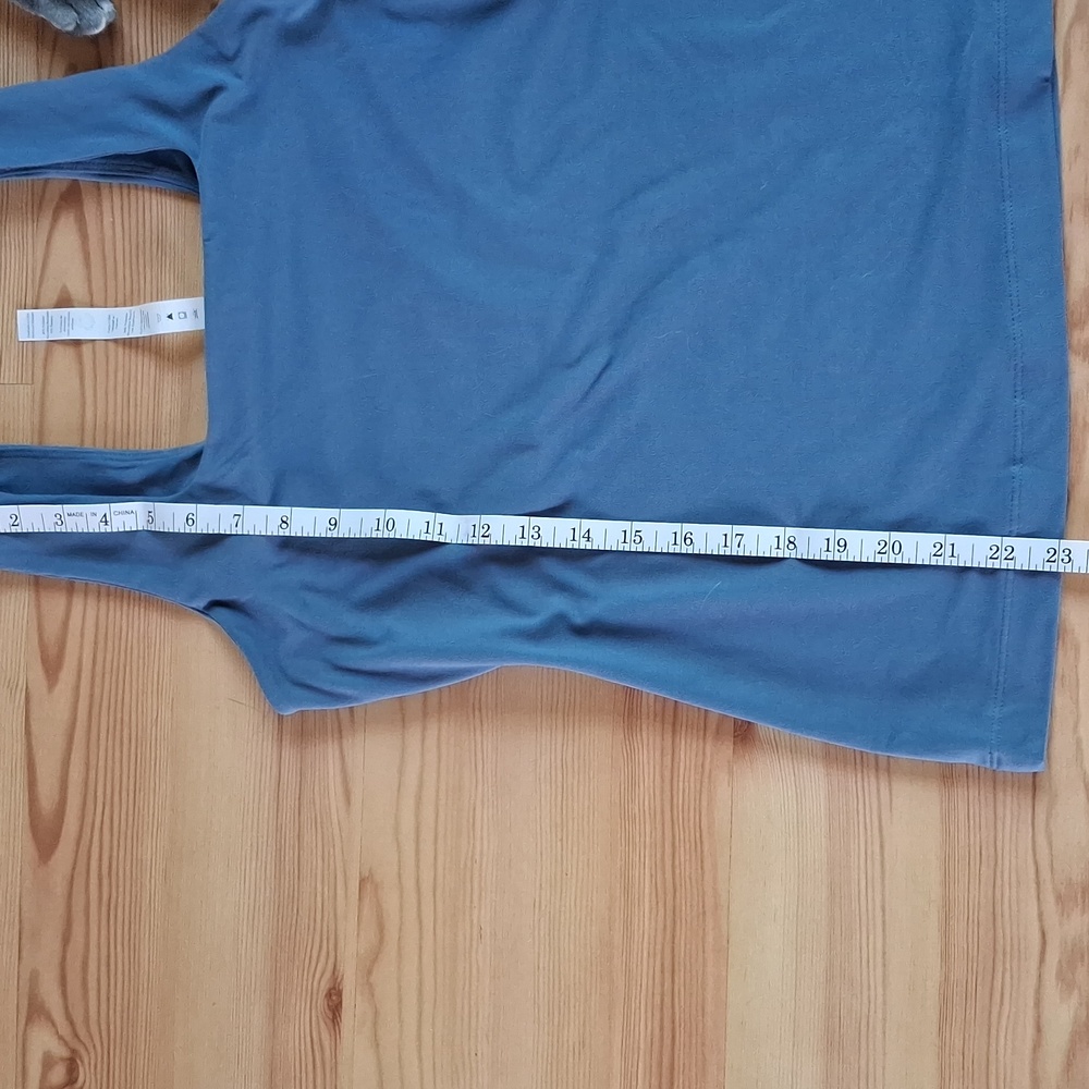 Rae Mode 3 Piece Set Blue Pullover Small, Shorts and Tank Large SEE Discription - Picture 7 of 10